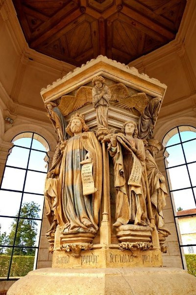 Le Puits de Moïse et la Chartreuse de Champmol