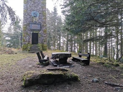 Randonnée - Des cimes vers une vue à 360°