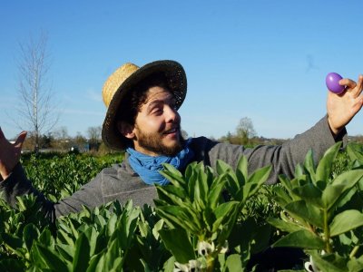 Jeux sur les graines et semis d'été, à la Cueillette de l'Aragnon