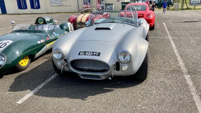 Rencontre de voitures et motos anciennes ou exceptionnelles