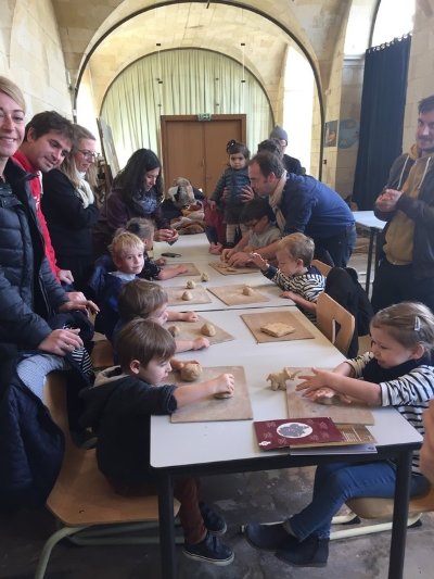 Atelier-Conte Les aventures d'Armoise, une jeune Cro-Magnon