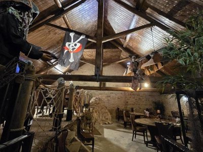 Libertalia Bar et Black Saloon