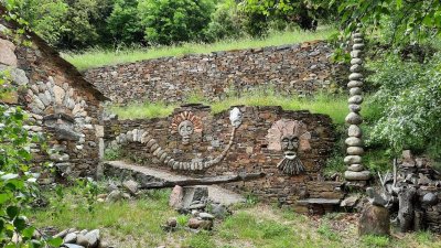 VISITE GUIDÉE « ROLAND MOUSQUÈS, LE LAND ART ET L’AMOUR DES PIERRES » -
