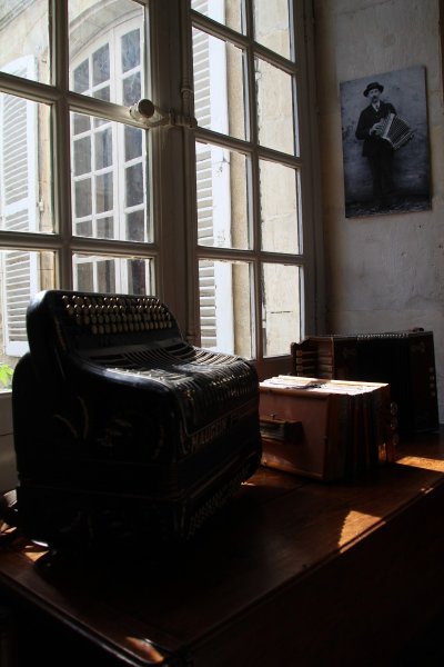 Exposition "Musiques traditionnelles du Berry et des provinces circonvoisines"