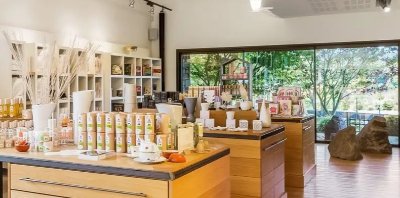 Exposition "20ème saison" aux Jardins Sothys