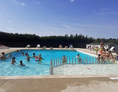 Piscine d'Argentonnay - Camping au lac d'Hautibus