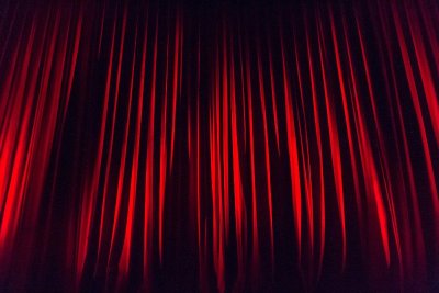 Théâtre "Ferme sous "hôtes" tension"