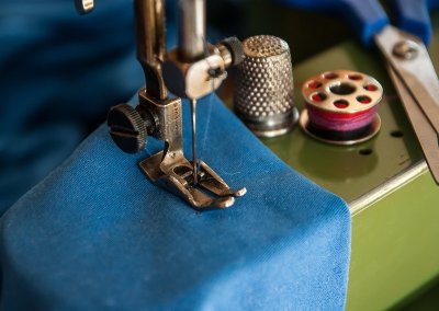 Atelier couture pour les séniors