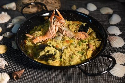 Soirée paëlla par La Roquille en fêtes