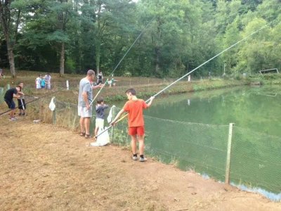 Découverte de la Pêche à la truite au plan d'eau du Ribatel à St Geniez d'Olt