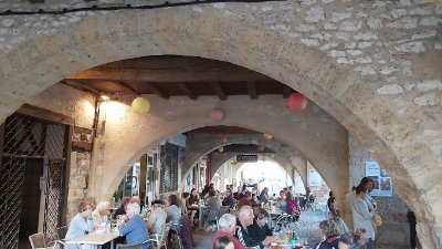 Food trucks La cocotte qui mijote et Hot wok au Bar des Arcades