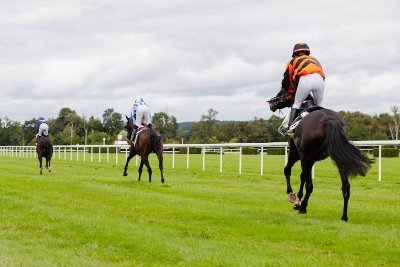 Centenaire de la Société des Courses Grande fete sur l'hippodrome nombreuses animations