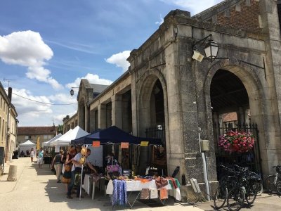 Marché artisanal et produits du terroir