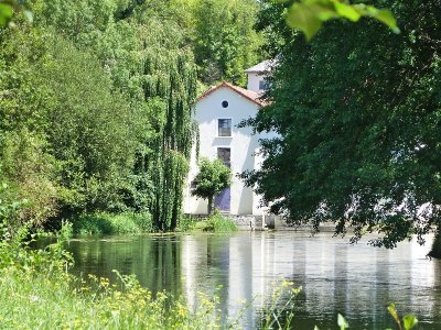 Arrêt sur Village - COMBERANCHE-ET-EPELUCHE