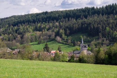 La tour d'Apcher depuis le Malzieu-Ville - Parcours n°20