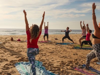 Découverte du yoga sur la plage