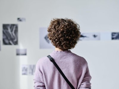 Installation artistique vidéo, CPK « Le mystère des ronds blancs »