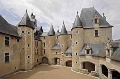 Château de Fougères-sur-Bièvre