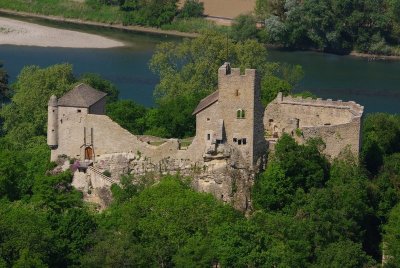 La cité médiévale de Vertrieu