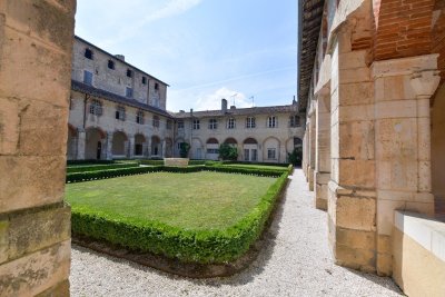 Salle du trésor de l'abbaye et Beatus de Saint-Sever