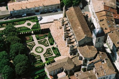 Le Cloître
