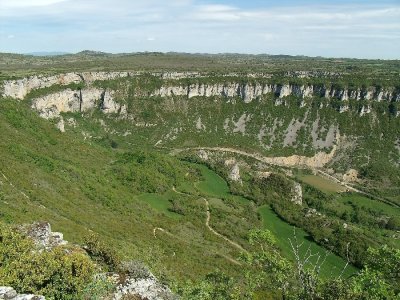 Cirque de Tournemire et Maison du Plésiosaure