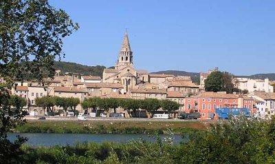 Musée privé de dentelles, broderies et textiles anciens