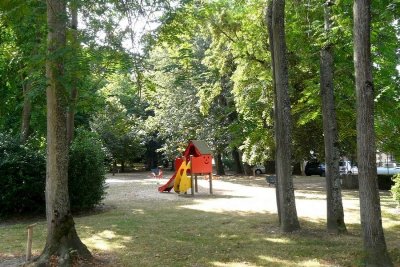 Jardin public et village du Sabot