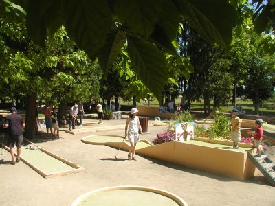 Mini-golf