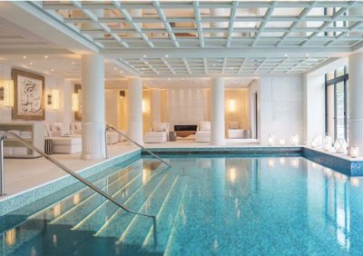 Piscine olympique extérieure