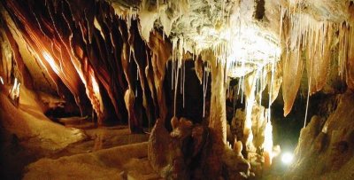 GROTTE DE LA FILEUSE DE VERRE