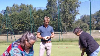Cours de golf à Sables d'Or les Pins - Théophile Seckler