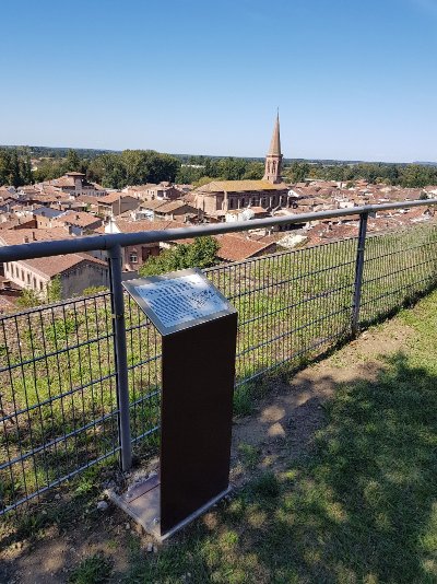 POINT DE VUE DU SQUARE PIERRE DE LA VOIE