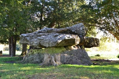 Dolmen de la Grotte aux Fées