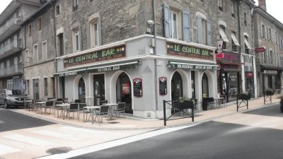 Le Central Café