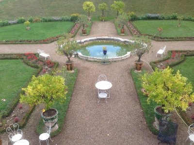Jardin à la française du château de Jallerange
