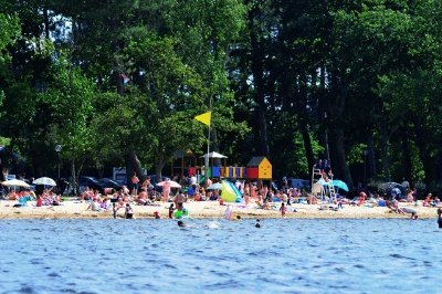 Plage du lac de Léon