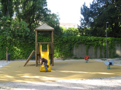 Square Charles Tanret