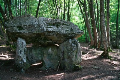 Menhir du Bois de la Garenne
