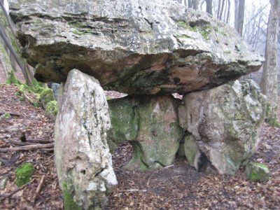 Allée couverte Les Trois Pierres
