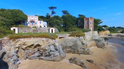 Les roches dorées - Plage de la Rinais