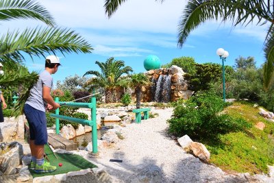 GOLDEN BEACH GOLF