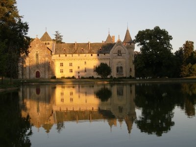 Abbaye fortifiée et Parc de Loc-Dieu