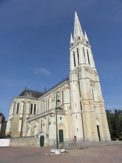 Basilique Notre Dame du Chêne