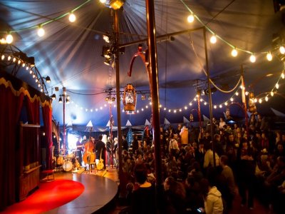 Le cirque dans les étoiles