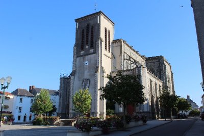 EGLISE SAINT-PIERRE-AUX-LIENS