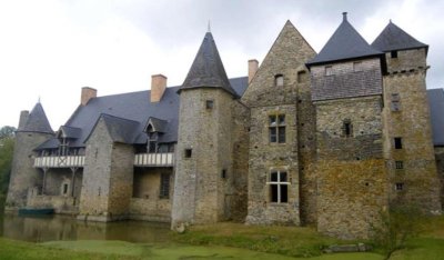 CHÂTEAU DE LA GRANDE COURBE