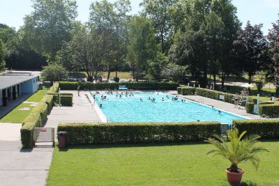 Piscine de plein air - Les Pins