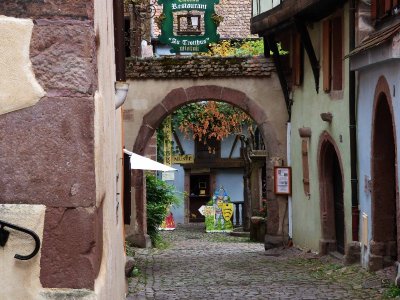 Tour des Voleurs & Maison de Vigneron