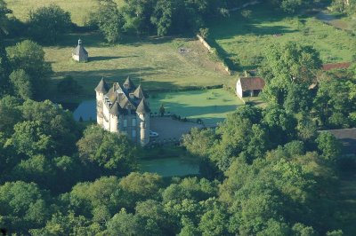 Forêts et châteaux au nord de la Sologne bourbonnaise